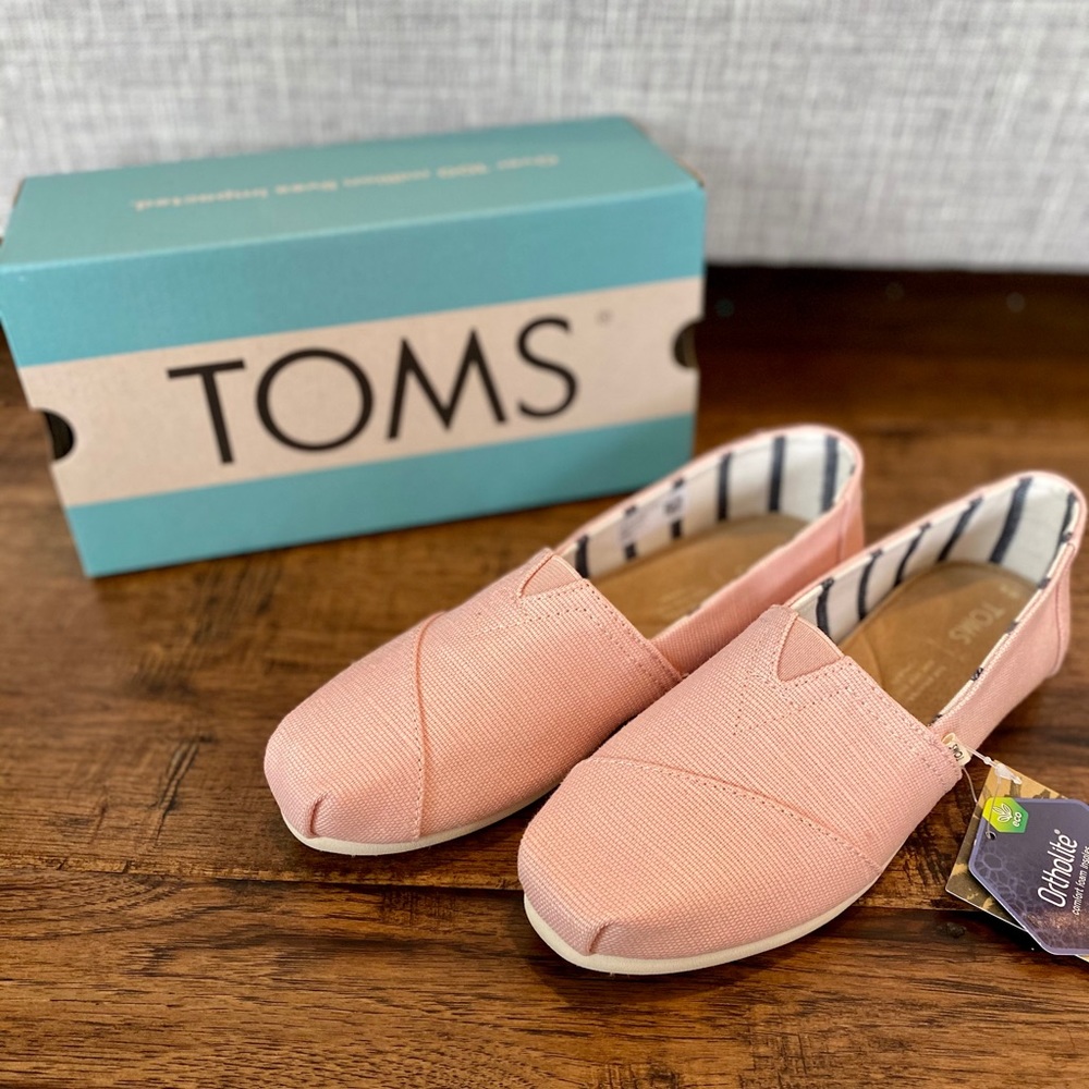 Tom’s Alpargata’s in Petal Pink